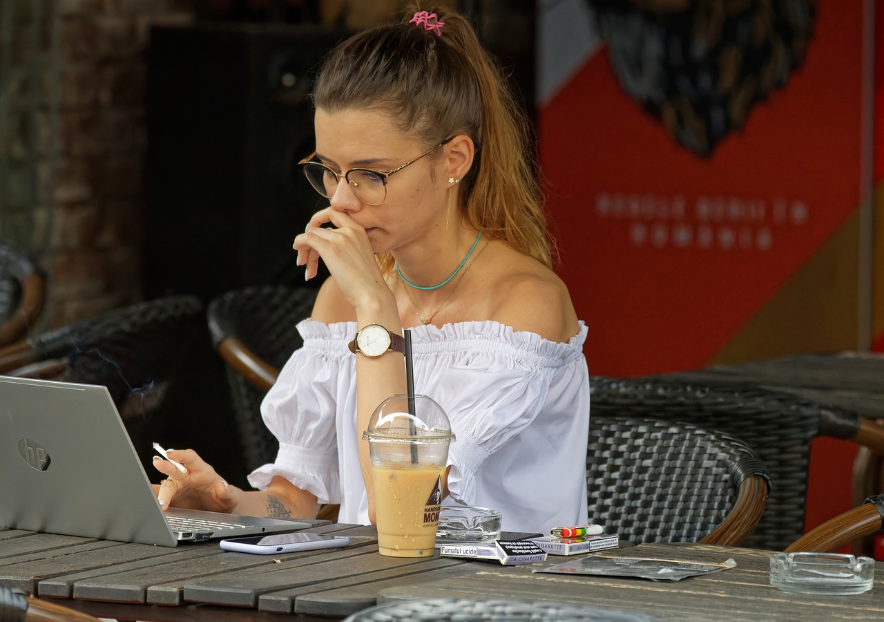 online εργασία