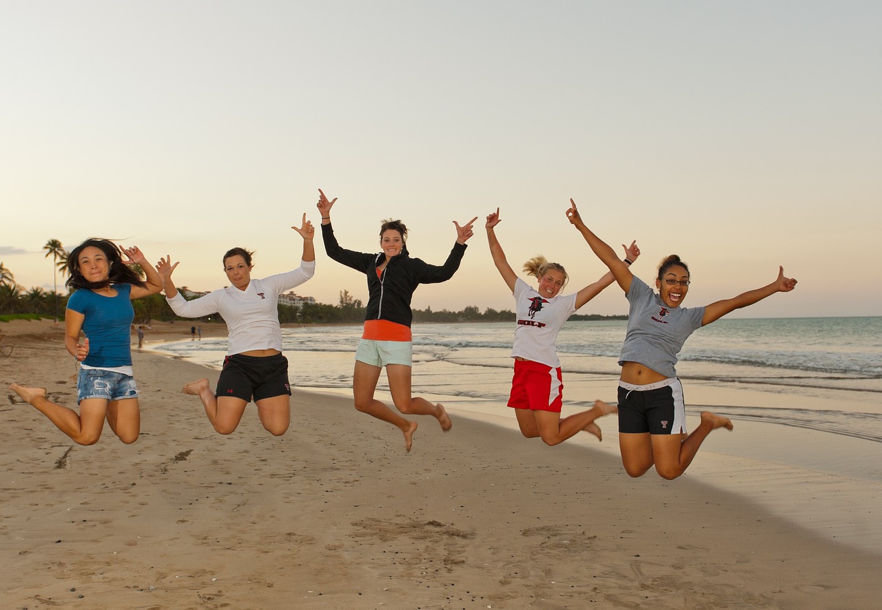 χαρούμενοι άνθρωποι